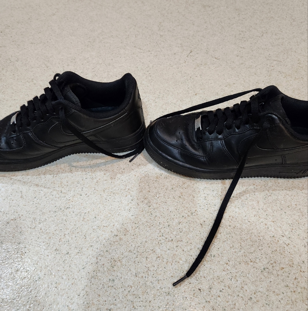 Men's Black Air Force ones